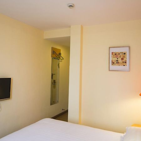 Home Inn Shanghai Railway Station North Square المظهر الخارجي الصورة