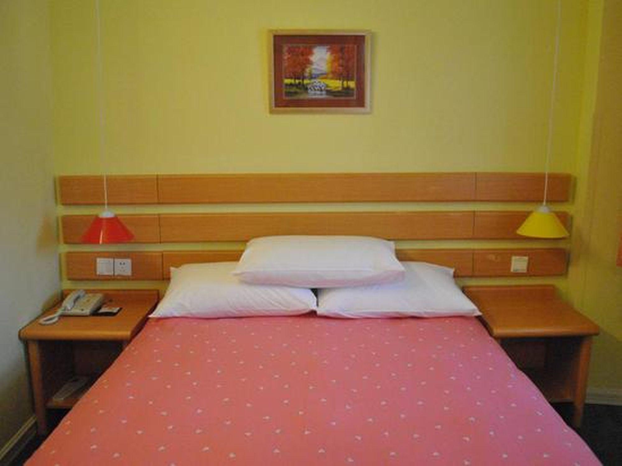 Home Inn Shanghai Railway Station North Square المظهر الخارجي الصورة