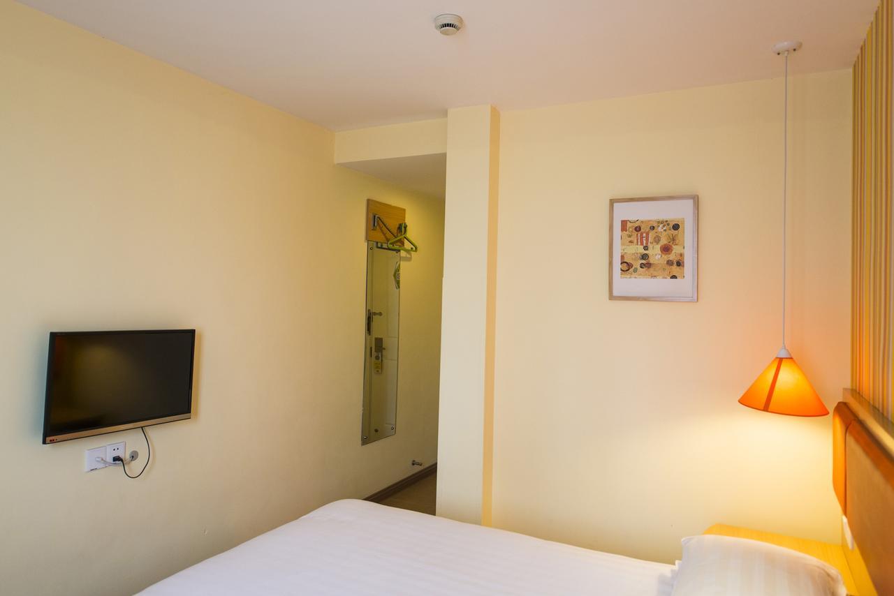 Home Inn Shanghai Railway Station North Square المظهر الخارجي الصورة