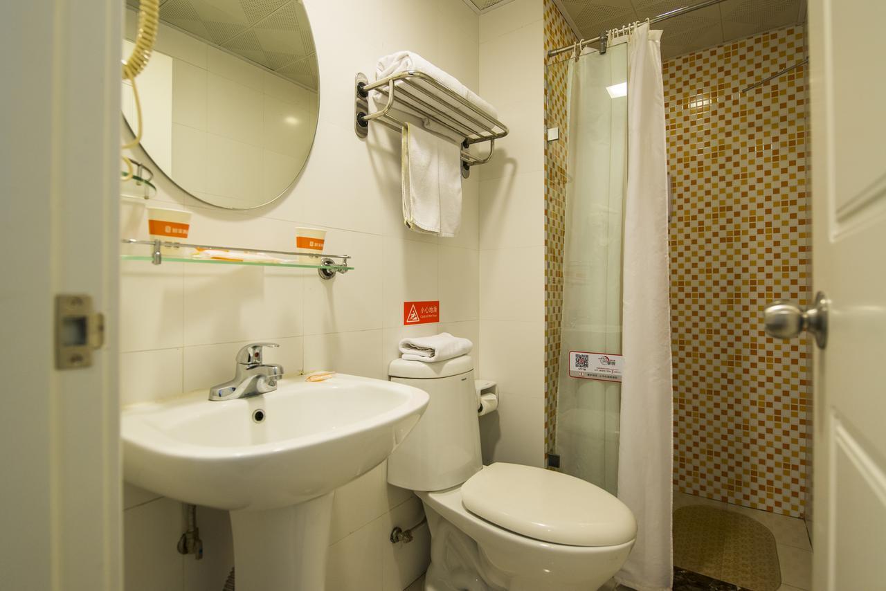 Home Inn Shanghai Railway Station North Square المظهر الخارجي الصورة