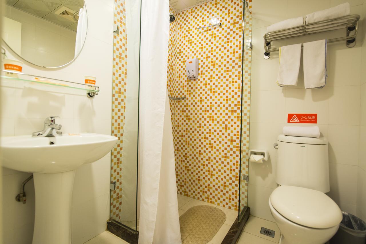 Home Inn Shanghai Railway Station North Square المظهر الخارجي الصورة